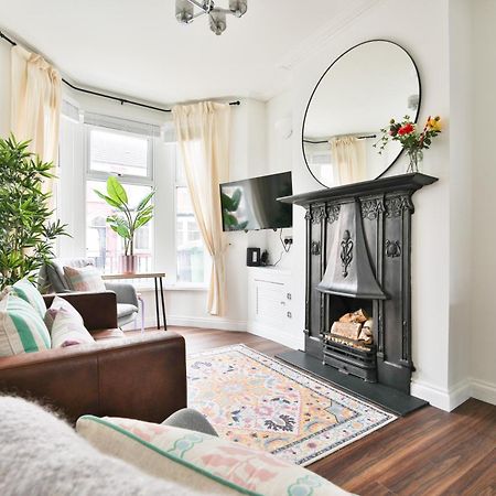 Fresh Cardiff Bay 2 Bedroom House- 3 Tv'S Dış mekan fotoğraf
